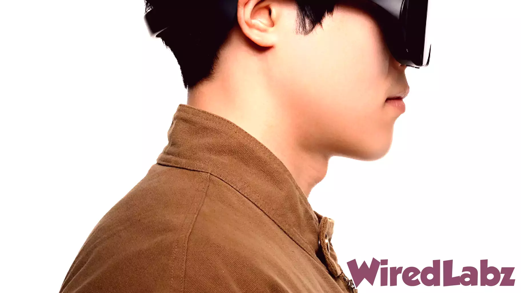 designed for overstimulated minds, this wearable device shifts visuals with brain activity