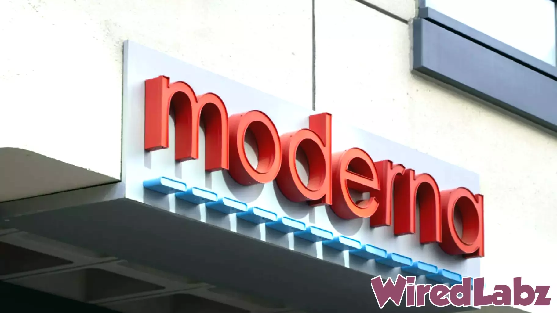 FDA approves Moderna’s mRNA flu vaccine, the first to use the technology