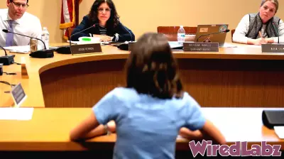 Lower Merion parents don’t want their kids to use tech at school. But districts are pushing back