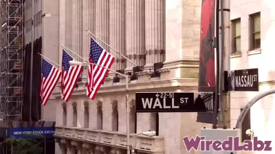 S&P 500, Nasdaq close lower ahead of technology earnings